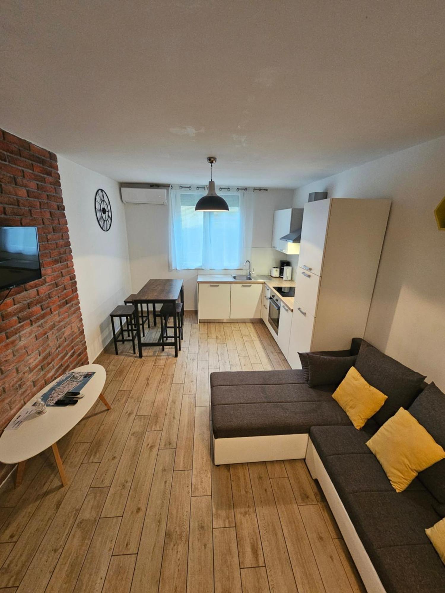 Deluxe Apartment Near The Bridge Zadar Rum bild