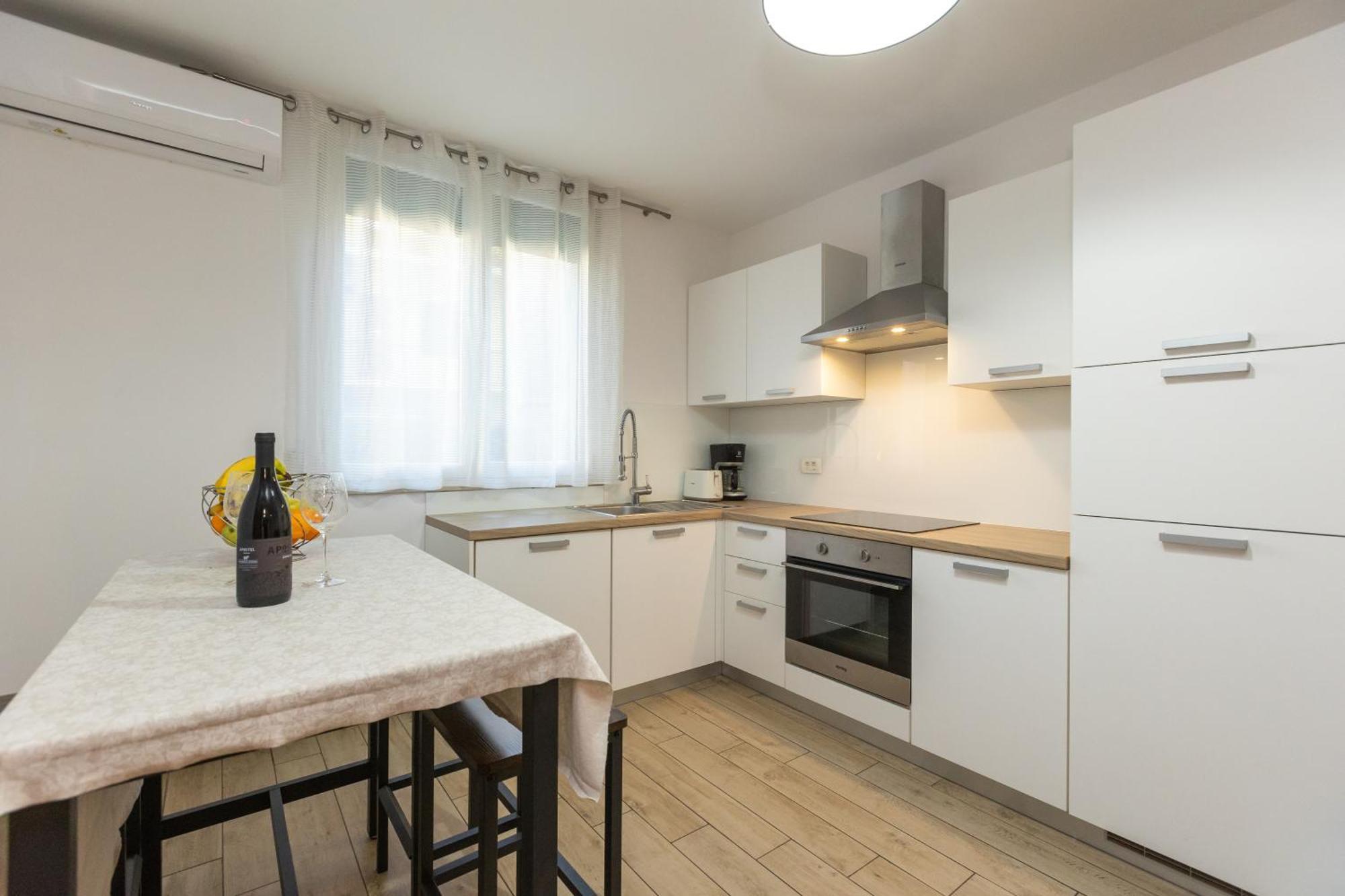 Deluxe Apartment Near The Bridge Zadar Exteriör bild
